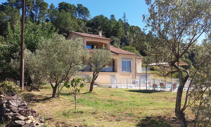 Les Salelles Villa | Renting a villa with private pool in the country.