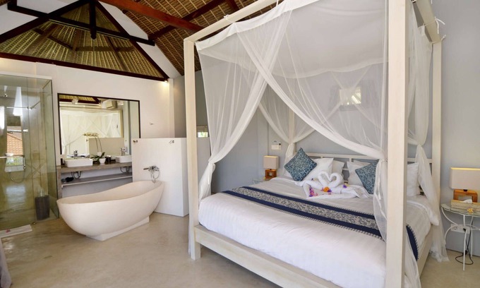 Padonan Villa | Renting Your Own 5 Star Private Villa at the Best Rate in Canggu, Villa Bali 2018