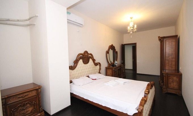 Kentron Apartment | RentInnYerevan apartments with 2 bedrooms on Nalbandyan 4/3 street