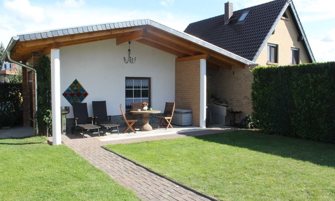 Alt Gaarz Apartment | Rerik Coastal Garden Retreat