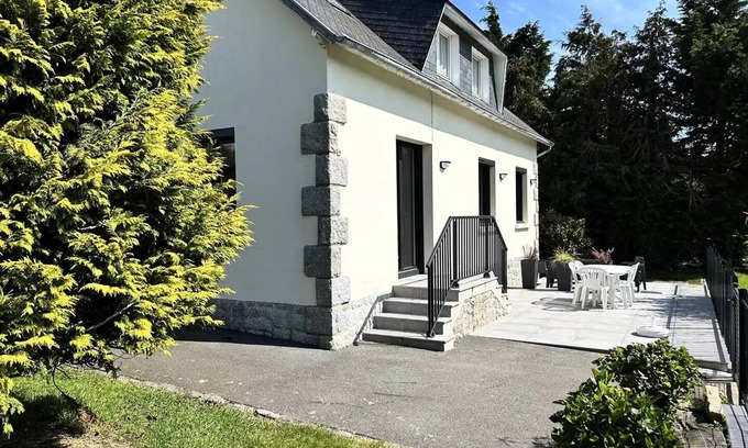 Erquy Villa | Residence 901-erquy - 901-Magnificent house offering an oasis of greenery