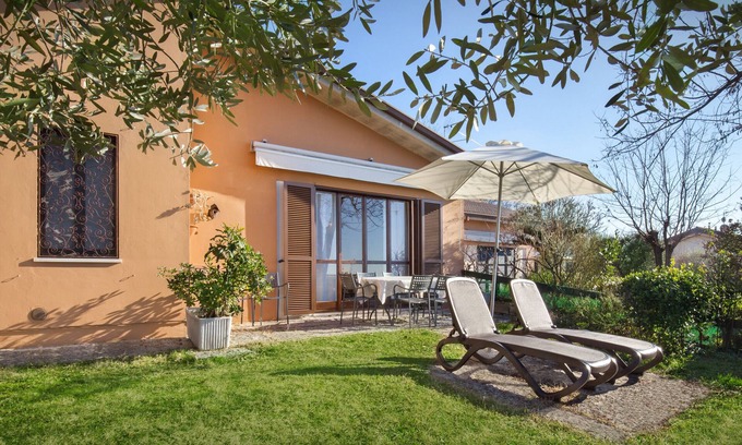 Bardolino Apartment | Residence Ai Vigneti With Pool