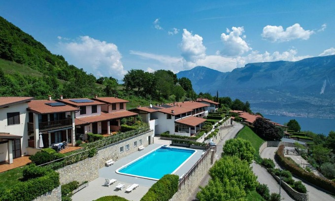 Pregasio Apartment | Residence Altogarda