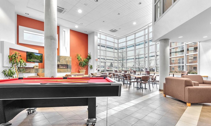 London Hotel | Residence & Conference Centre - London
