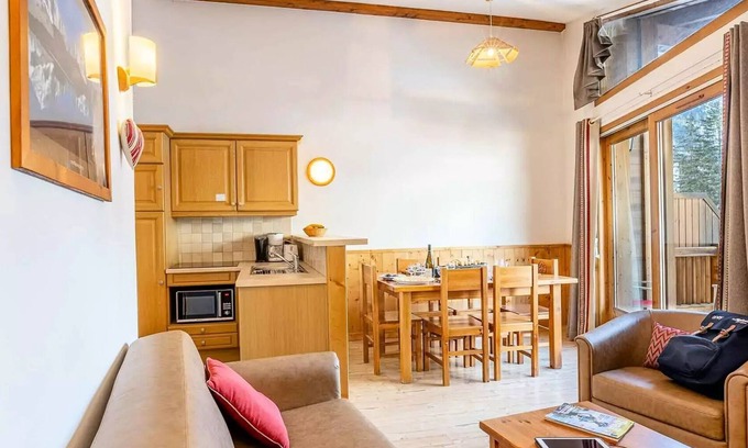 Pralognan-la-Vanoise Apartment | Residence Les Jardins de la Vanoise * - 5 Rooms 11 People Loggia