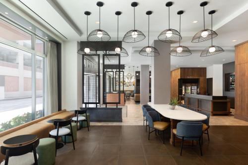 West Fens Hotel | Residence Inn by Marriott Boston Back Bay/Fenway