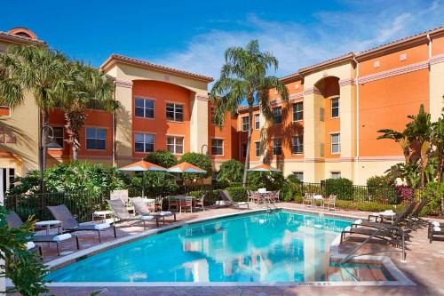 Park Shore Hotel | Residence Inn by Marriott Naples