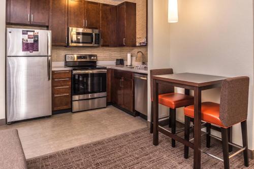 Maryland Heights Hotel | Residence Inn by Marriott St. Louis Westport