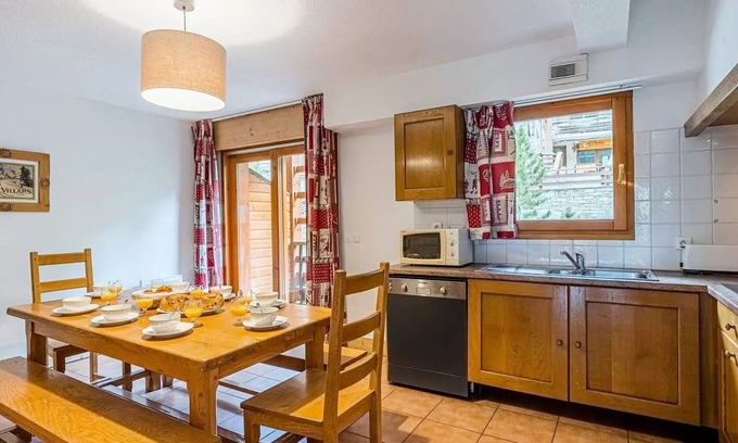 Vaujany Apartment | Residence La Cascade - 3 Rooms or 2 Rooms + 2 Cabins 6/8 People