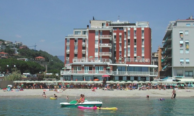 Pietra Ligure Apartment | Residence Stella Maris