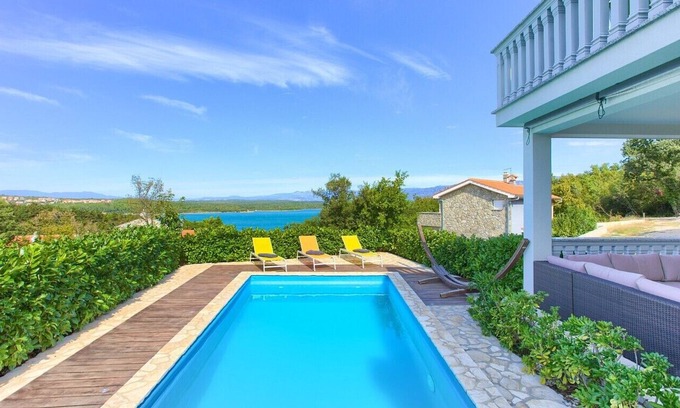 Klimno Villa | Residencia La Famiglia with heated swimming pool and beautiful Seaview