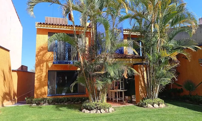 Zapopan House | Residencia María Bonita