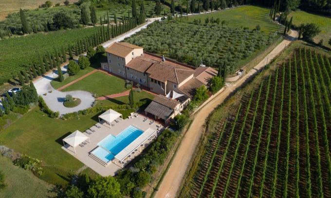 Ponsacco Hotel | Resort Casale Le Torri
