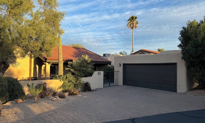 Scottsdale House | Resort Casita in the Boulders - gorgeous views of both the sunrise and sunset!