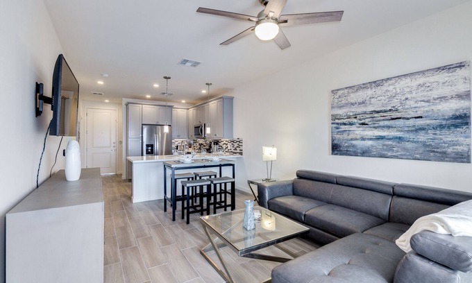 Chandler Condo | Resort Condo in Desirable Chandler. Tons of Amenities. Walk to Everything! 30 Night Min!
