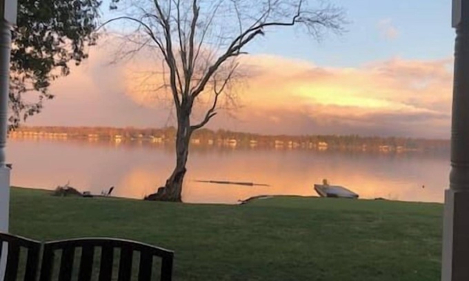 Port Stanton House | Resort, Lakefront private, pool, hottub, sauna #2