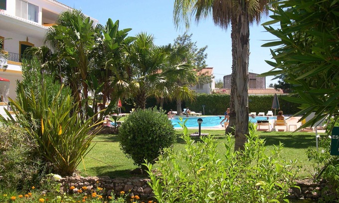 Ferreiras House | Resort Solcosta- 2 bedroom apartment, pool, A/C, Wi-Fi, Gym,close to restaurants