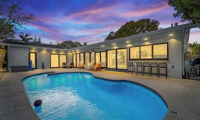 Imperial Point House | Resort Style Backyard~Heated Pool~Hot Tub~Fire Pit