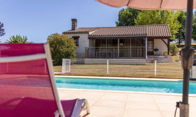 Gourdon House | RESOULES II - 1 star, swimming pool, nature