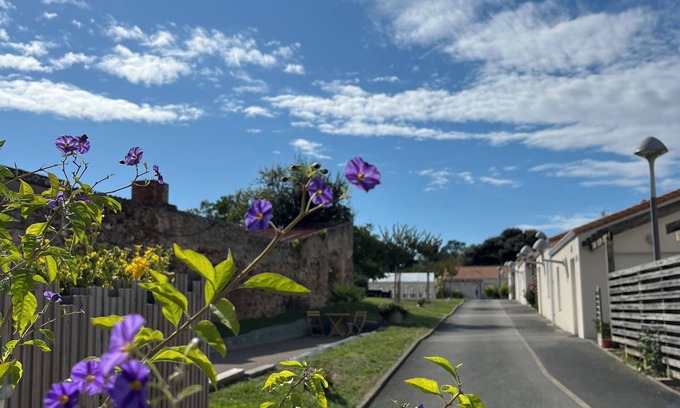 Les Sables d'Olonne House | Ressourcez Vous Dans ce Havre de Paix