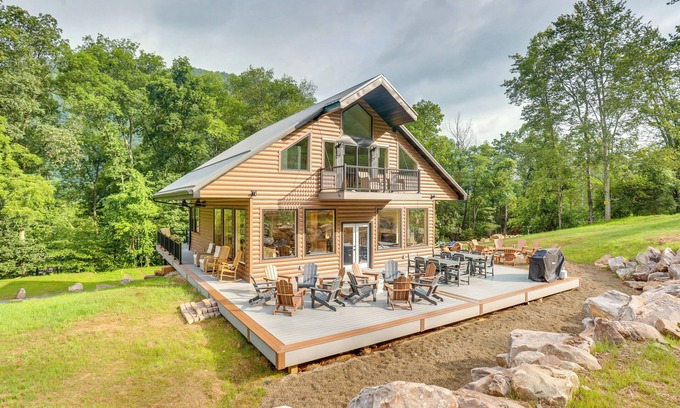 Frenchville Cabin | Resting Eagle Cabin w/Mtn Views in PA Wilds