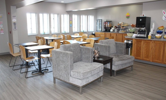 Spencer Hotel | Reston Inn & Suites