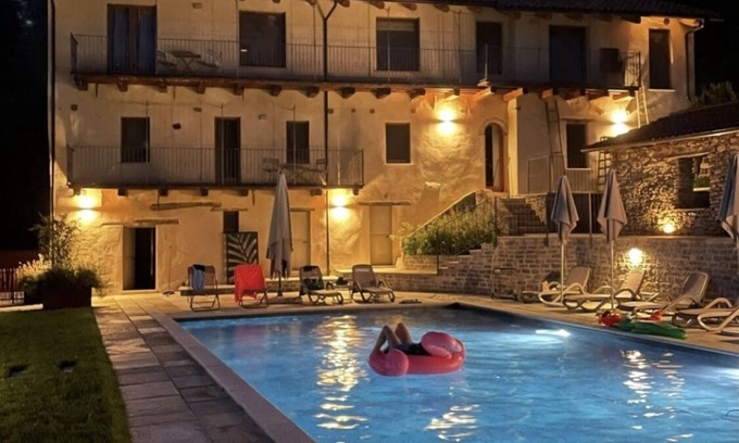 Bonvicino Villa | Restored 17th Century Villa with Swimming Pool, Chef's Kitchen+WiFi+AC