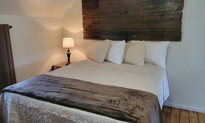 Chariton Other | Restored 1880's Mallory Estate farmhouse on 20 manicured acres