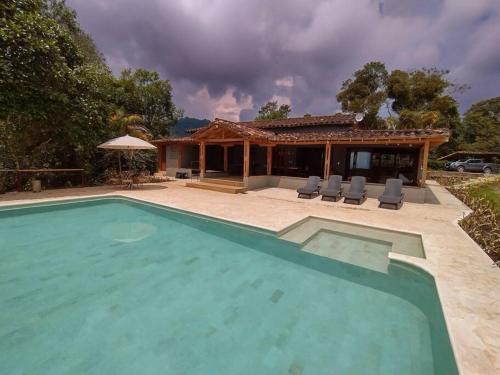 Fredonia House | Retiro privado sobre el rio Cauca