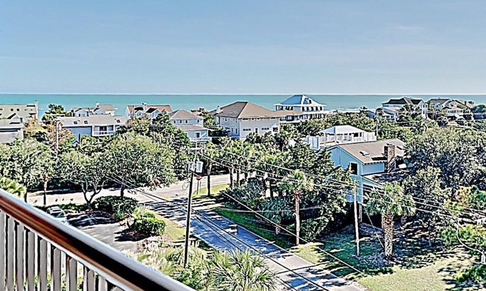 North Litchfield Beach Condo | Retreat 615- Great Views, Nicely furnished, Pool, Easy Beach Access