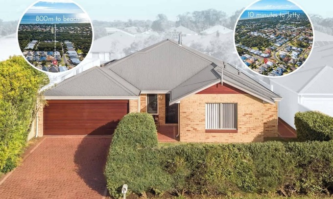 Broadwater House | Retreat on Broadwater, pet friendly
