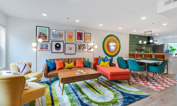Rutledge Hill Condo | Retro Jams Condo - 9 Min Walk to Broadway!