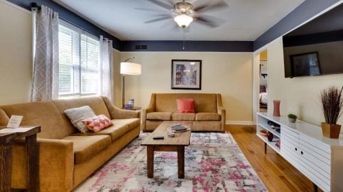 Savannah House | Retro Rainbow at Herb River-Green Grotto #9