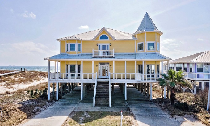 Saint Elmo House | Revive and Relax at Coastsoul Revival Your Fort Morgan Getaway! Gulf Front