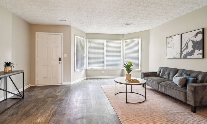 Ellenwood Apartment | Rex Townhomes 2407R I Comfy 2 Bed 2 Bath