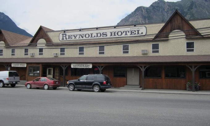Lillooet Hotel | Reynolds Hotel