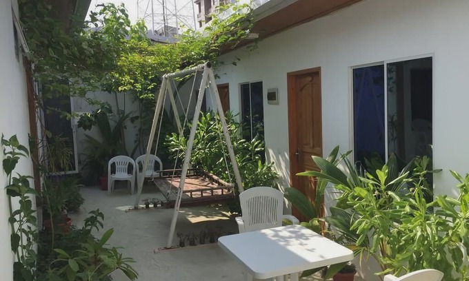 Maafushi House | Reyva Inn Guest House is a very local style guest house in Maafushi, Maldives.