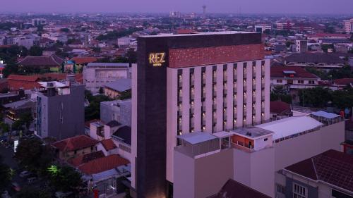 Semarang Hotel | REZ Hotel