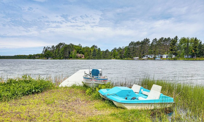 Rhinelander House | Rhinelander Vacation Rental w/Yard on Venus Lake!