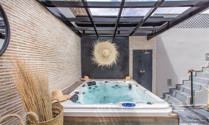 Mouassine House | Riad Princesses des Sables-jaccuzzi&spa-breakfast
