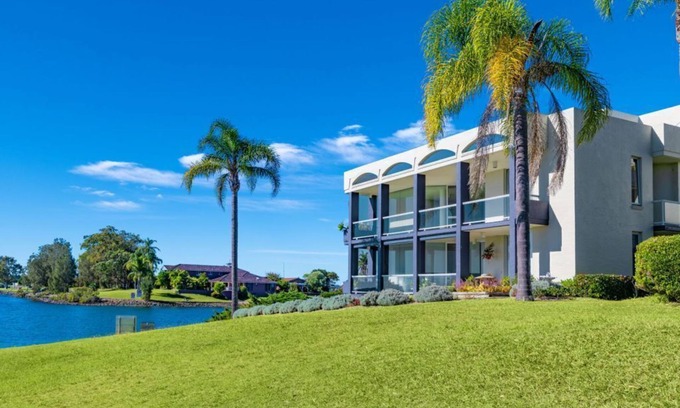 Port Macquarie Apartment | Riana Moorings 20 - Stylish Waterfront Apartment