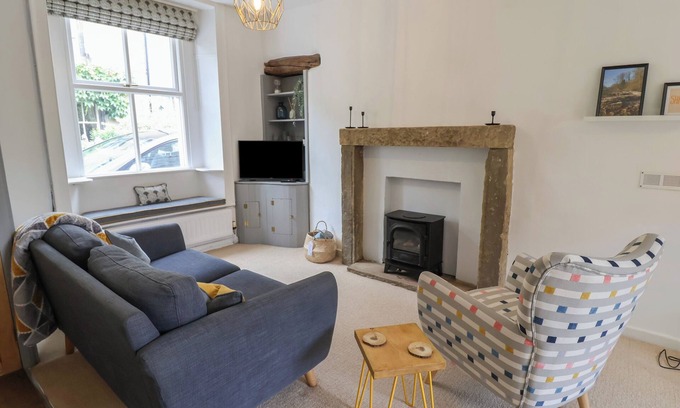 Giggleswick Cottage | RIBBLE COTTAGE, pet friendly, character holiday cottage in Settle