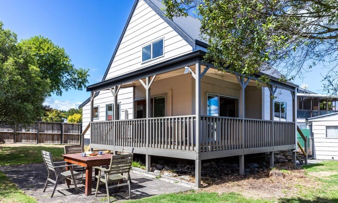 Richmond Heights House | Richmond Heights Retreat - Perfect for families