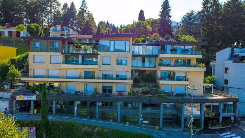Lavena Ponte Tresa Apartment | Riflessi D'acqua