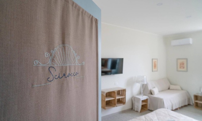 Albisola Superiore Villa | Riobasco Guesthouse - Scirocco Room - triple with internal bathroom