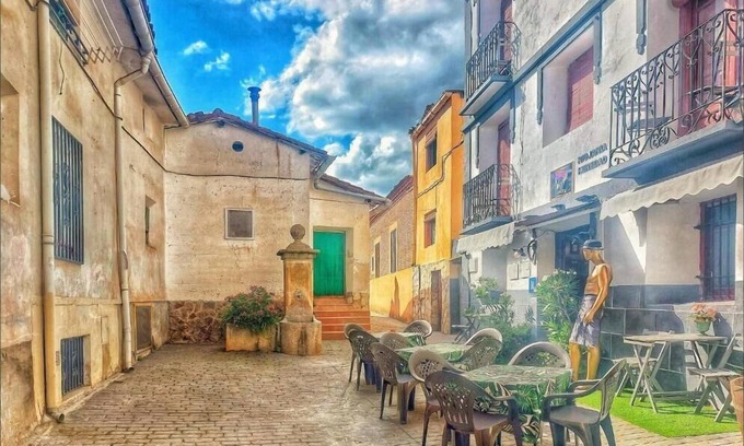 Santa Eulalia Bajera Bed & Breakfast | Riojania Heredad - Quadruple Comfort Room
