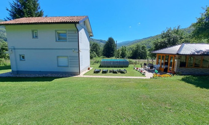 Foca House | Ris kuca za odmor