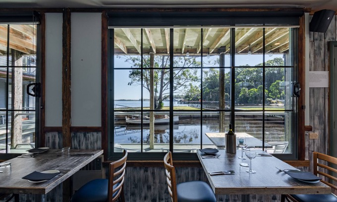 Strahan Hotel | Risby Cove