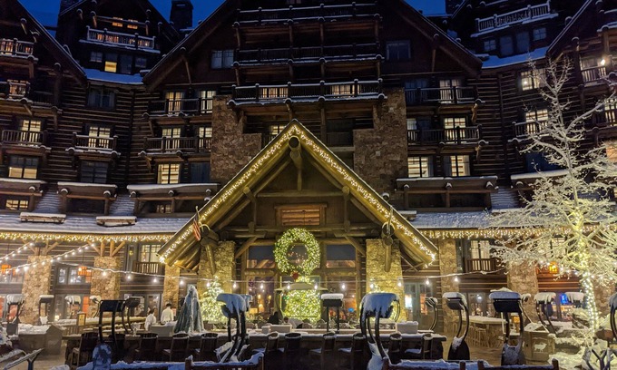 Avon Resort | Ritz-Carlton Bachelor Gulch King Suite. Unmatched Luxury