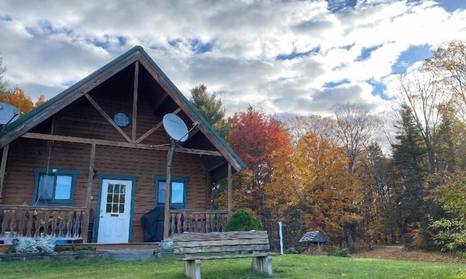 Lyndonville Cabin | River Bend Cabin Moose
